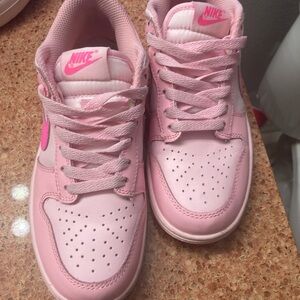 Nike Pink Sneakers